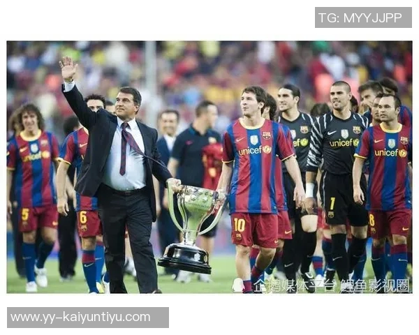 拉波尔塔宣布诺坎普第三层看台下赛季初将可容纳27000名球迷