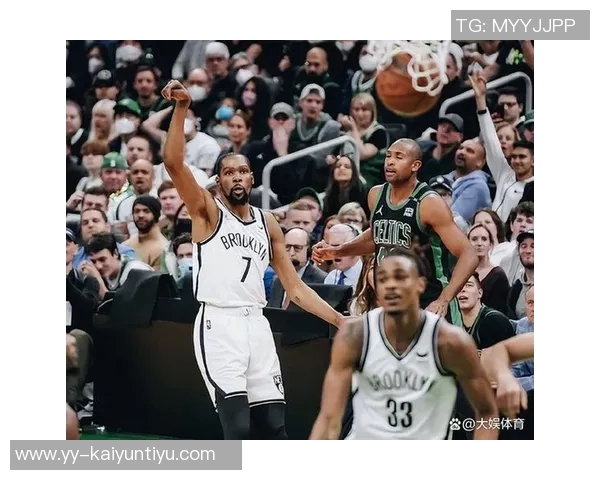 杜兰特雕像设计引发热议下半身雷霆上半身勇士一手篮网寓意深刻 杜兰特雕像设计引发热议下半身雷霆上半身勇士一手篮网寓意深刻