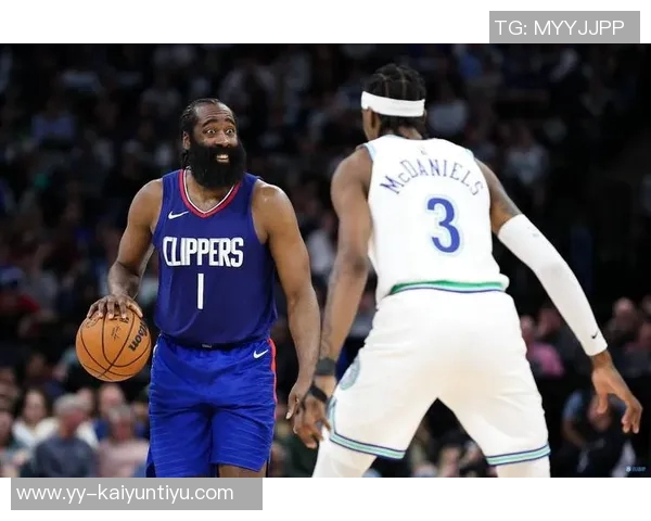 局势逆转爱德华兹上篮得分兰德尔罚球全中森林狼下半场强势开局13-0 局势逆转爱德华兹上篮得分兰德尔罚球全中森林狼下半场强势开局13-0