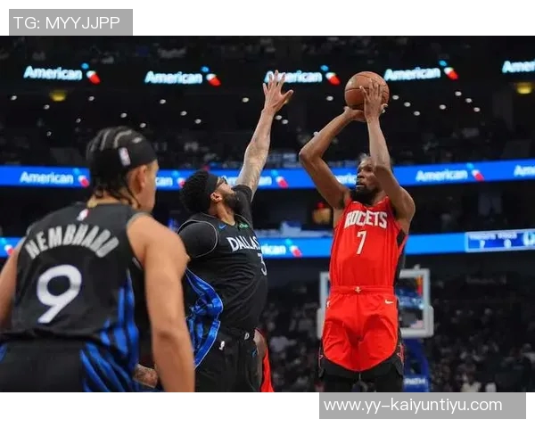 浓眉复出状态渐入佳境16分钟内贡献7分7板与2次封盖 浓眉复出状态渐入佳境16分钟内贡献7分7板与2次封盖