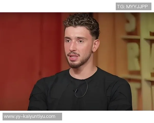 申京谈比赛表现强调团队合作的重要性与队友的支持